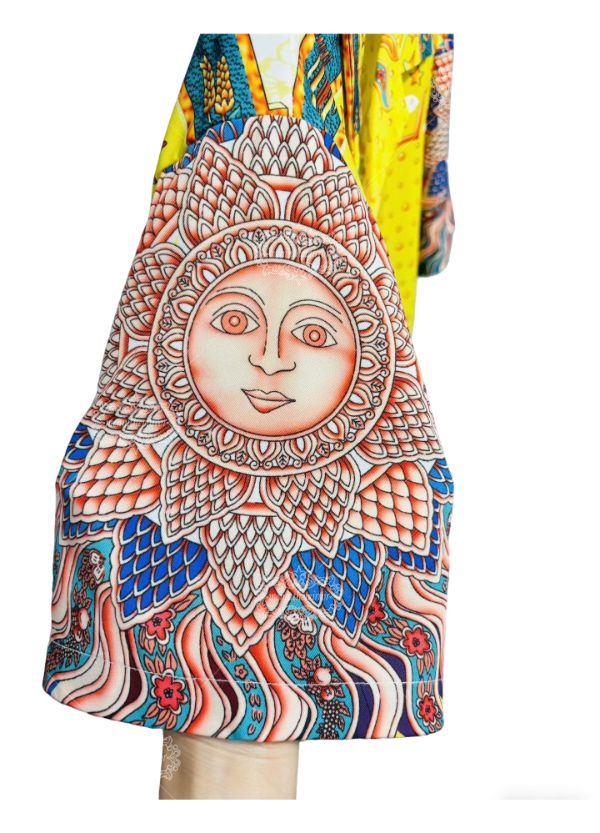 Kemeja Bermotif Dewa Matahari & Jam Matahari | Celana Pendek Barok Kuning Luxe