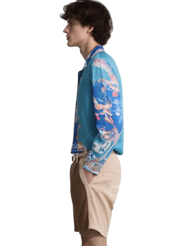 Kaus Emblem Barok Kontras Biru | Galeri Mewah