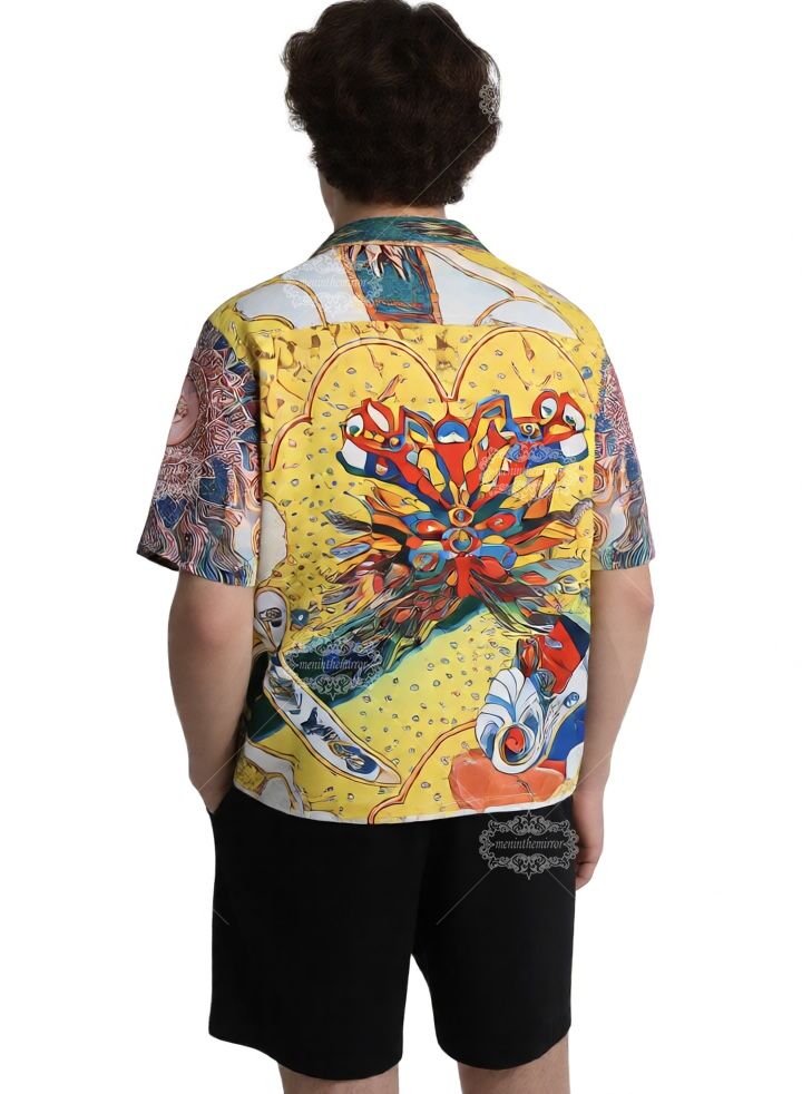 Kemeja Bermotif Dewa Matahari & Jam Matahari | Celana Pendek Barok Kuning Luxe