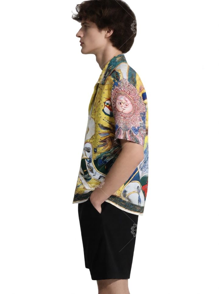 Kemeja Bermotif Dewa Matahari & Jam Matahari | Celana Pendek Barok Kuning Luxe